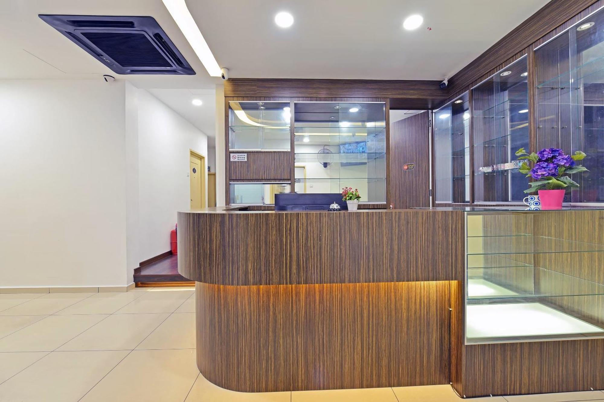4S Hotel Muar Buitenkant foto